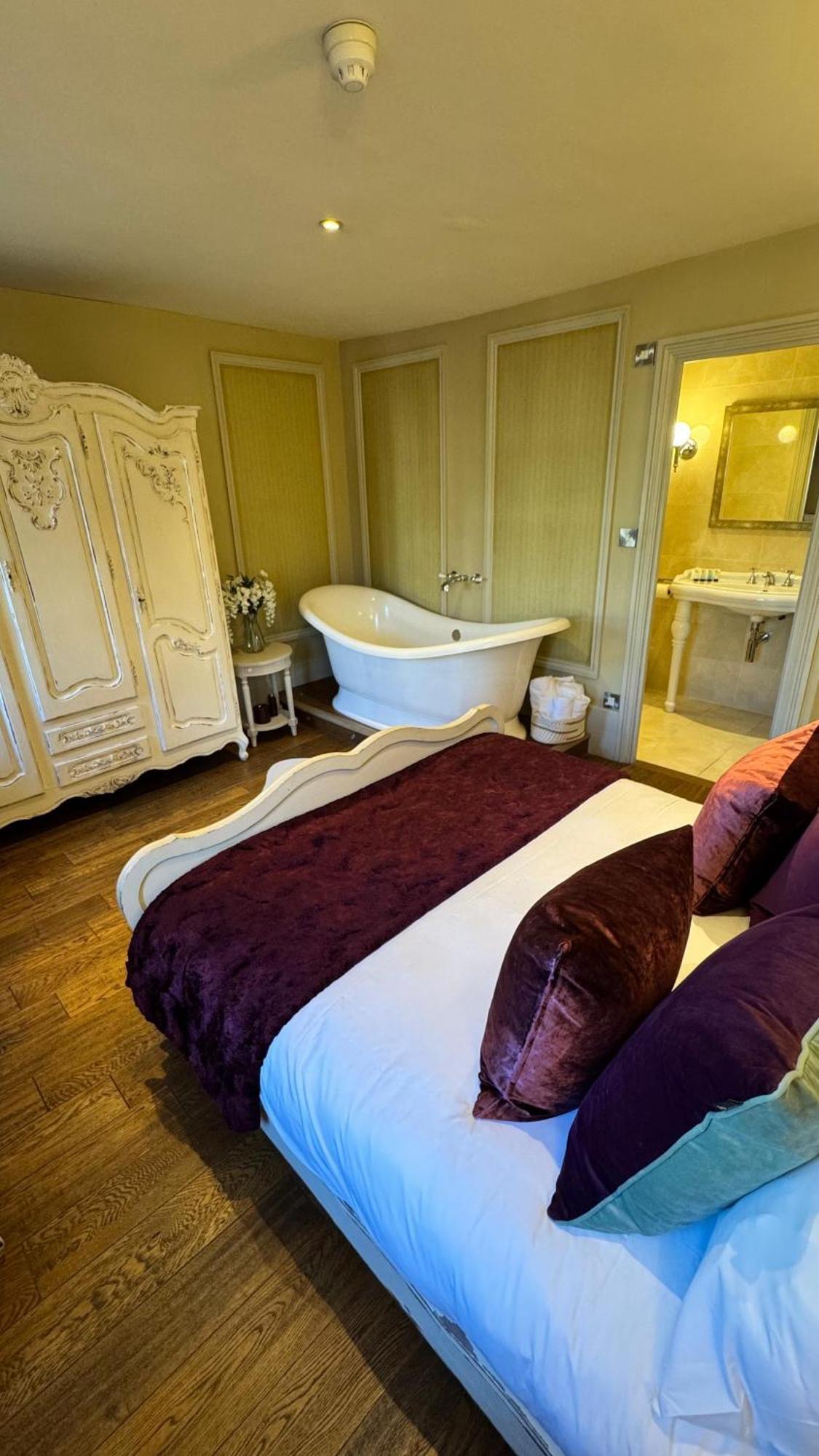 No64 The Boutique Hotel West Malling Extérieur photo